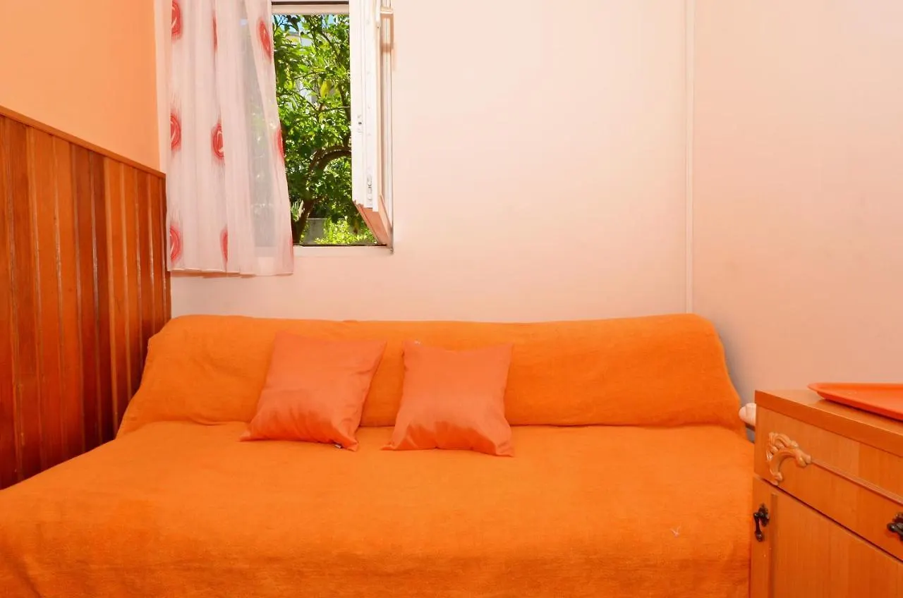 B Apartment With Terrace With The Sea View Trogir
