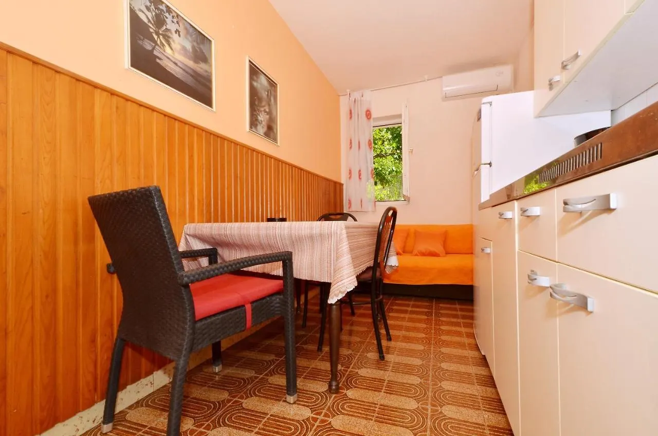 B Apartment With Terrace With The Sea View Trogir 0*,